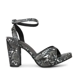 Inc.5 Women's Black Ankle Strap Sandals image 3