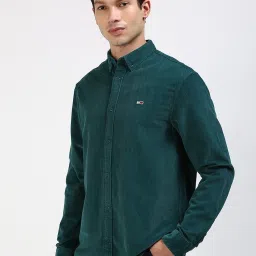 TOMMY HILFIGER Green Cotton Regular fit Solid Shirt image 3