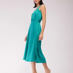 Fablestreet Green Regular Fit Midi Dress image 3