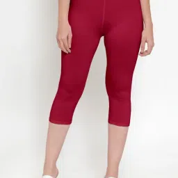 Gracit White & Maroon Mid Rise Capris - Pack Of 2 image 4