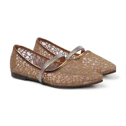 Lavie Women Embellished Party Mojaris Flats image 2