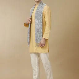 Linen Club Unisex Printed Stole image 5