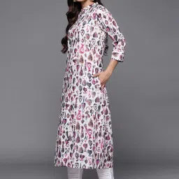 Varanga White Cotton Printed A Line Kurta image 3