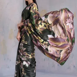 navyasa by liva Green Printed Saree With Unstitched Blouse image 3