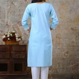 AUZAAI COLLECTION Embroidered Round Neck Thread Work Pure Cotton Straight Kurta image 4