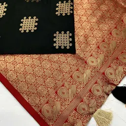 VASTRAHUT Woven Design Zari Banarasi Saree image 5