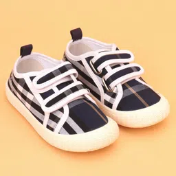 Cute Walk by Babyhug Velcro Closure Checks Casual Shoes - Navy Blue-picture-18