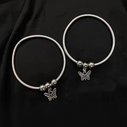 Lovemi Movements Women Silver Spring Anklet with Butterfly Charms image 1