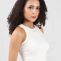 Bonnaty Women V-Neck Extended Sleeves Monochrome Pockets Slim Fit T-shirt image 5