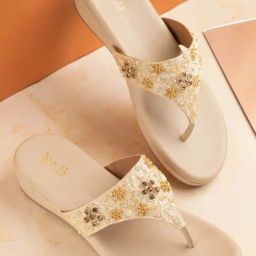 Inc.5 Women's Beige Thong Wedges-picture-0