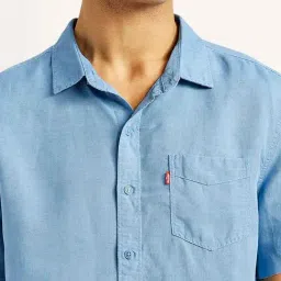 Levi's Men's Solid Slim Fit Shirt image 5