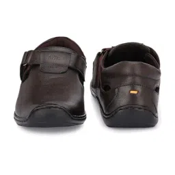 Hitz Men's Brown Fisherman Sandals image 5