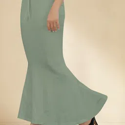 POOJARAN SAREE Fish Cut Design Saree Shapewear image 2