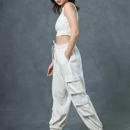 Bewakoof Off White Crop Top With Joggers image 3