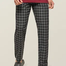 XYXX Men Pack Of 2 Checked Lounge Pants image 3