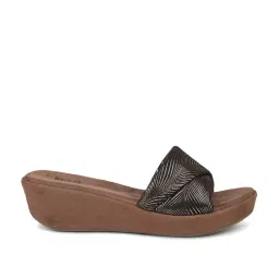 Inc.5 Women's Antique Gold Casual Wedges image 3