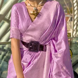 Vardha Lilac & Silver Chequered Saree With Unstitched Blouse image 3