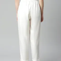Melon by PlusS White Regular Fit Trousers image 2