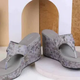 Mochi Women's Grey T-Strap Wedges-image-56