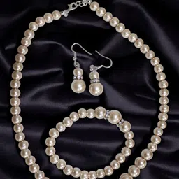 Jolly Faces Pearl Beaded Jewellery Set image 2