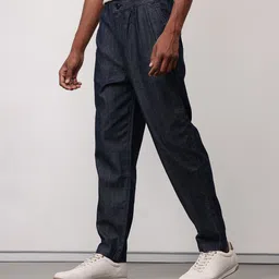 ether Men Chambray Pleated Trousers image 4