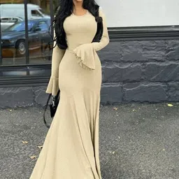 TRAQUILA Flared Sleeve Bodycon Maxi Dress-picture-23