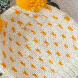 Woonie Handmade Pom Pom Detailed Cap - Off White image 4