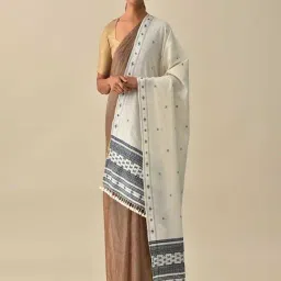 Jaypore Natural White Wool Embroidered Bhujodi Shawl-image-26