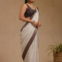 Soch Beige Other Printed Saree With Unstitched Blouse image 3