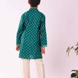 VASTRAMAY Boys Green & Cream Printed Full Sleeves Kurta Sets image 3