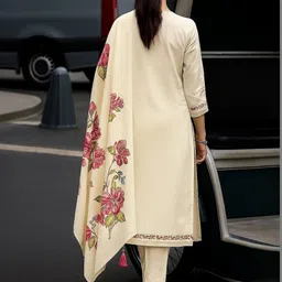 Vaidehi Fashion Women Floral Embroidered Regular Thread Work Kurta with Trousers & With Dupatta image 5