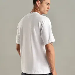 Tommy Hilfiger White Embroidered Logo Regular Fit Cotton T-Shirt image 2