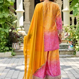 ANVERI TEXTILES Women Bandhani Printed Silk Kurta with Palazzos & Dupatta image 3