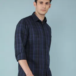 Crimsoune Club Men Classic Slim Fit Tartan Checks Opaque Checked Casual Shirt image 3