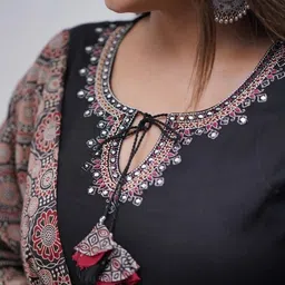 Brand Hill Paisley Yoke Design Tie-Up Neck Thread Work Kurta With Palazzos & Dupatta image 2