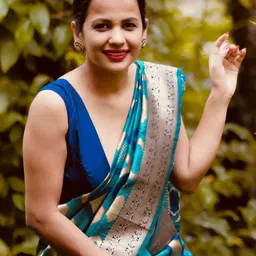 AMRUTKALA SAREES Woven Design Silk Blend Saree image 2