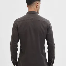 Snitch Men Classic Fit Spread Collar Solid Casual Shirt image 2