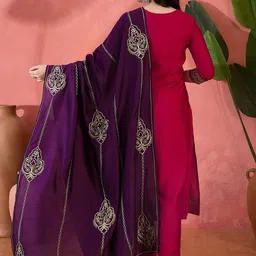 Sangria Floral Embroidered V-Neck Sequinned Vichitra Silk Kurta With Trousers & Dupatta image 4