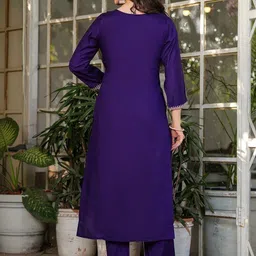 ATOXIC Women Ethnic Motifs Embroidered Regular Sequinned Kurta with Trousers & With Dupatta image 4