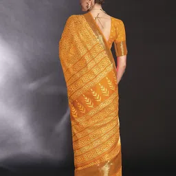 Mitera Zari Art Silk Sungudi Saree image 4