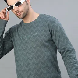 V-Mart Men Sweatshirt image 4