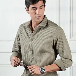 HERE&NOW Men Cutaway Collar Textured Casual Shirt-picture-21