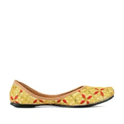 Desi Colour Women's Golden & Red Ethnic Juttis-picture-21