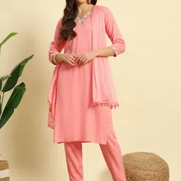 IkDaiya Women Regular Thread Work Kurta with Trousers & With Dupatta image 2