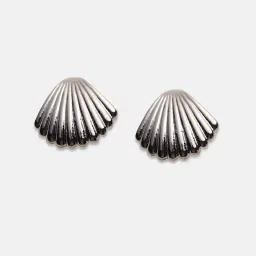 Sohi Seashell Statement Sliver Stud Earrings for Women image 4