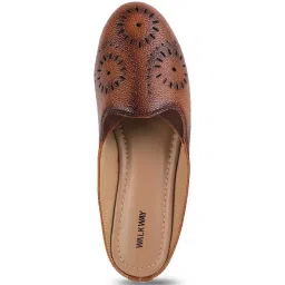 Walkway Women's Tan Mule Shoes image 4