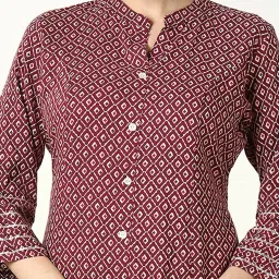 showoffff SHOWOFF Burgundy Cotton Printed 3/4th sleeve Kurta image 4