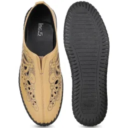 Inc.5 Women's Beige Casual Loafers image 4