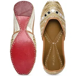 Rocia by Regal Women's Gold Ethnic Juttis image 4