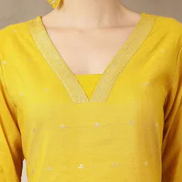 Yufta Women Floral Printed Regular Chanderi Silk Kurta with Trousers & With Dupatta image 3